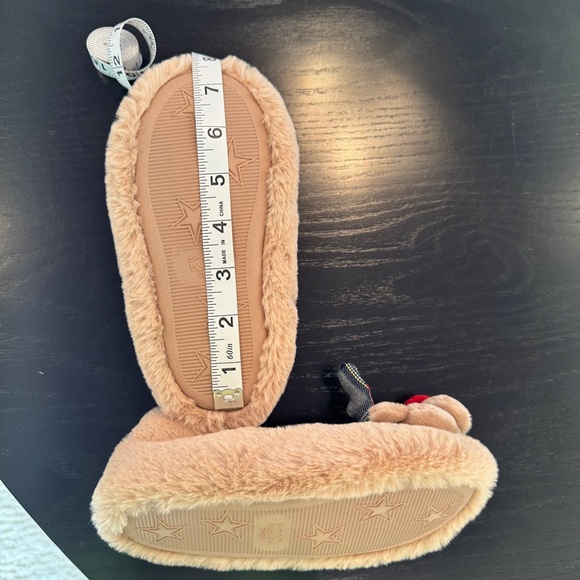 Zara Girls Reindeer Holiday Faux Fur Slippers, NWOT Size 28/29 (US 11) - Picture 6 of 7